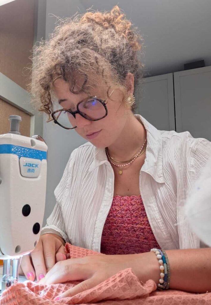 A propos de moi julie créatrice vêtement cérémonie enfants